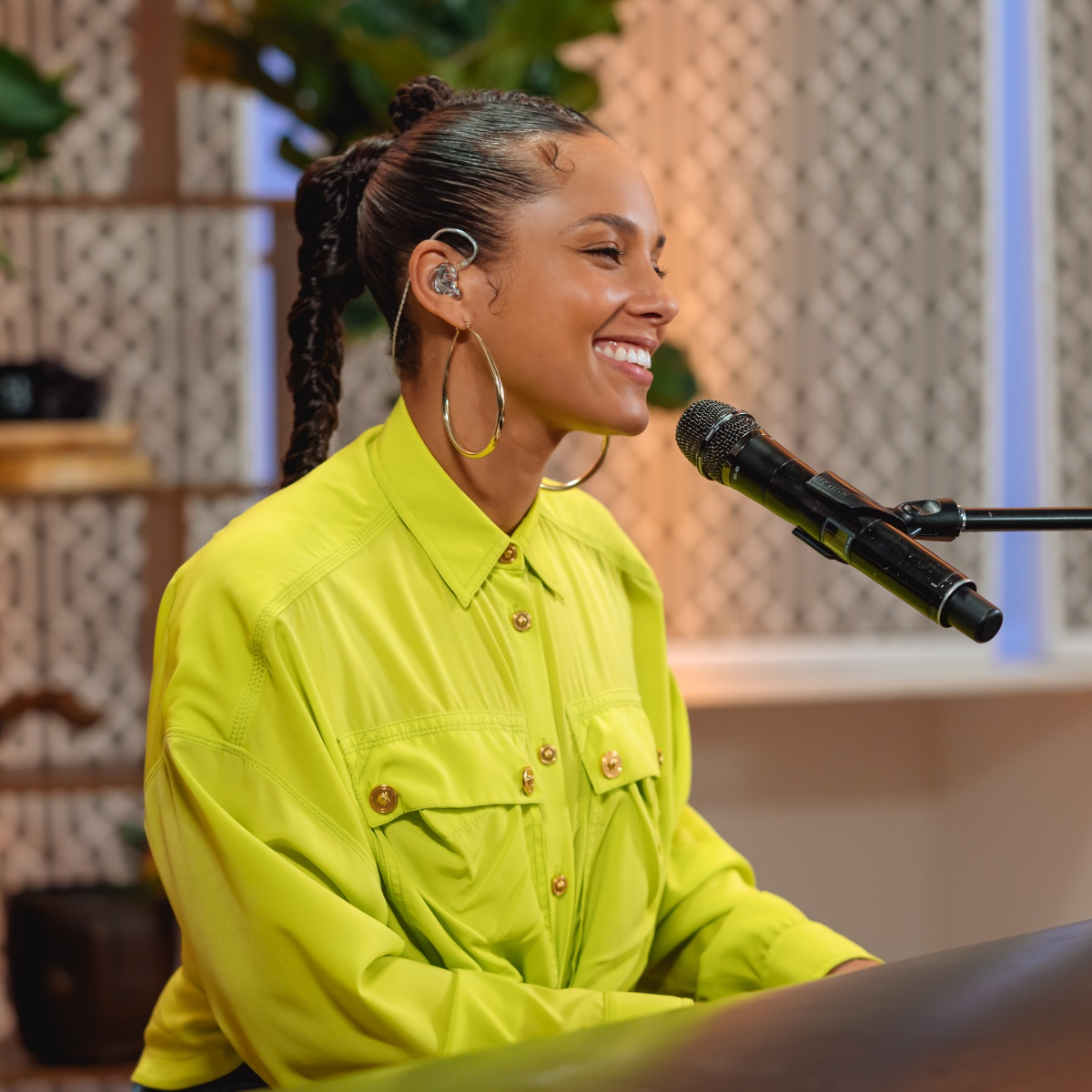 Photos From Musicians Performing Live On Stage E Online Au